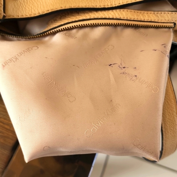 Calvin Klein handbag - Picture 7 of 9